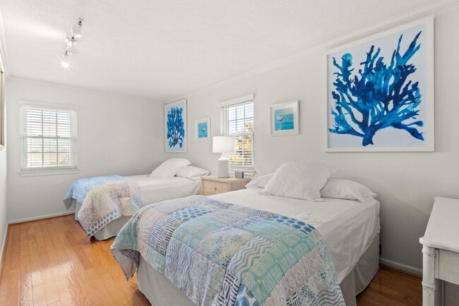 Building Photo - 71 Baird Rd