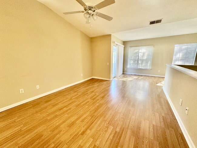 Building Photo - Spacious, One-Bedroom Condo In Plantation ...