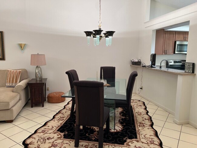 Building Photo - 10555 Garden Palm Ct