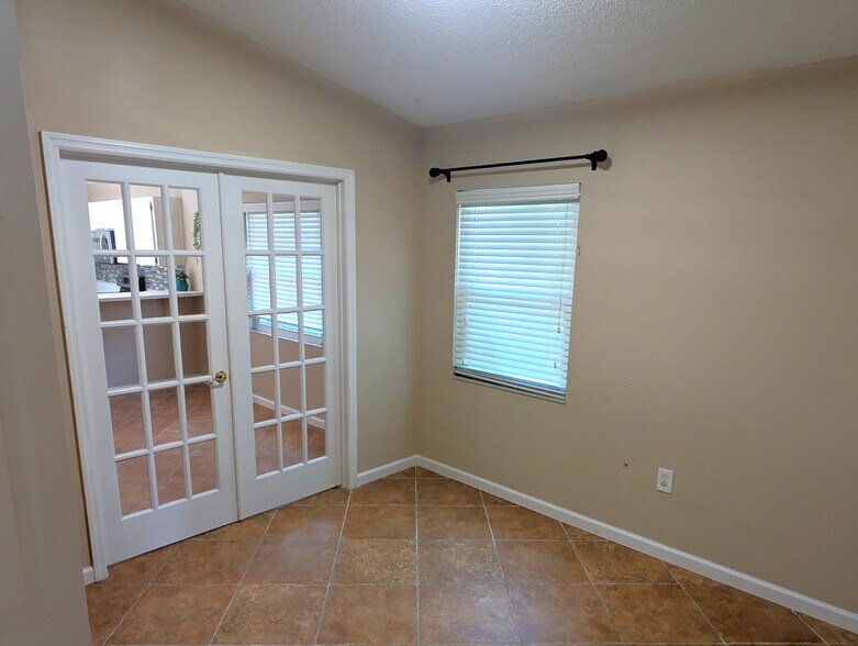 Building Photo - 3815 Sugar Creek Ct