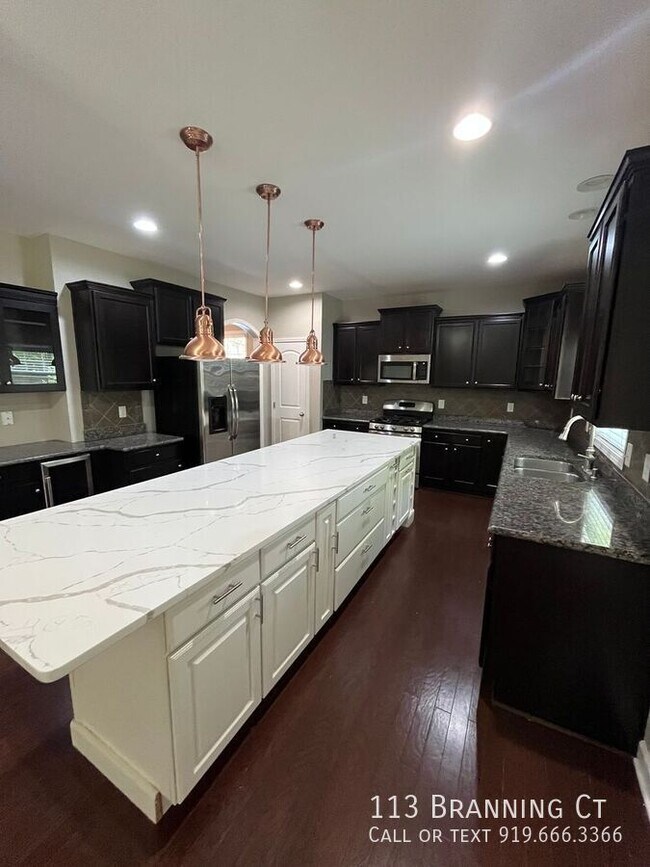 Building Photo - 113 Branning Ct
