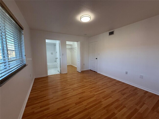 Building Photo - 17354 NW 74th Ave