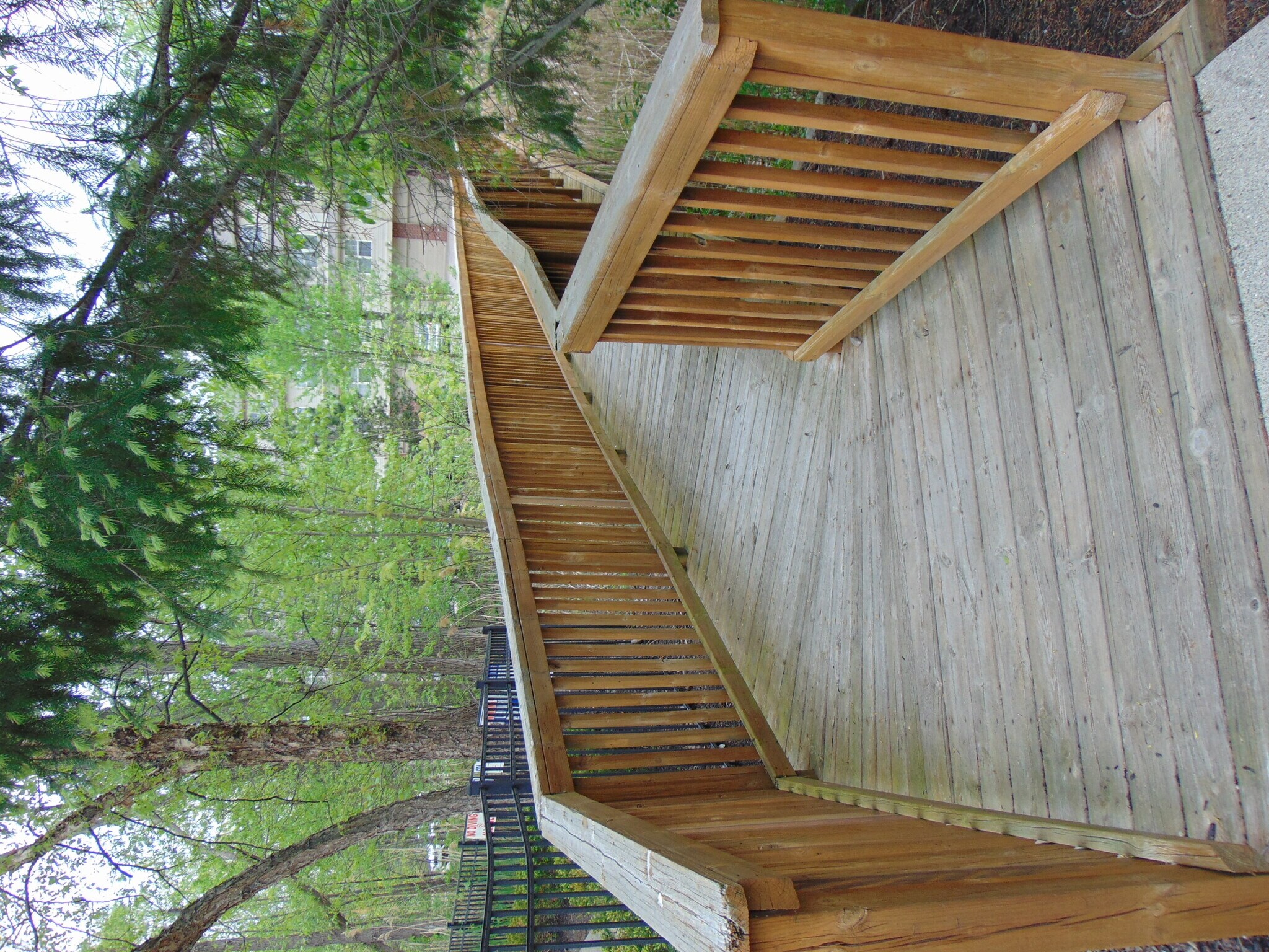 Building Photo - 129 E Bay Dr