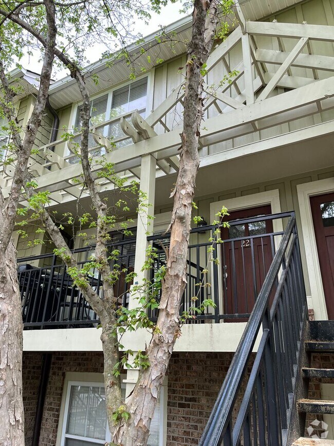 Building Photo - Lovely Condo in Gated Community at Brookwo...
