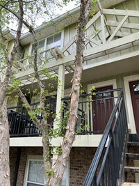 Building Photo - Lovely Condo in Gated Community at Brookwood Mills  Available 8.7.2026