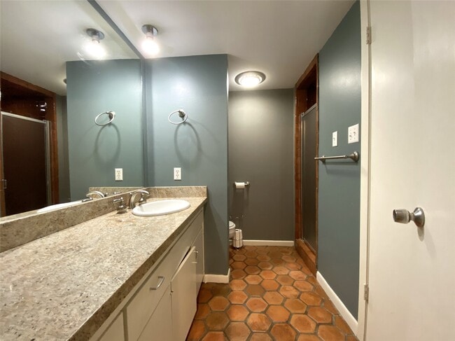 Building Photo - 5003 Yoakum Blvd