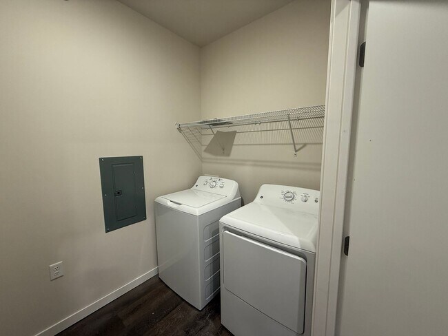 Building Photo - Northern Point Apartments