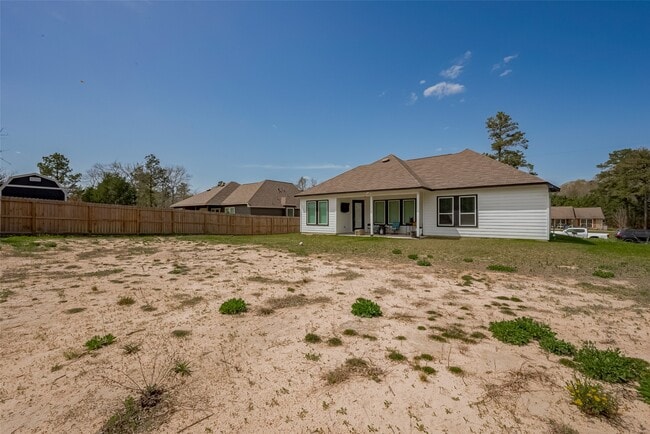 Building Photo - 26553 Doe Ln