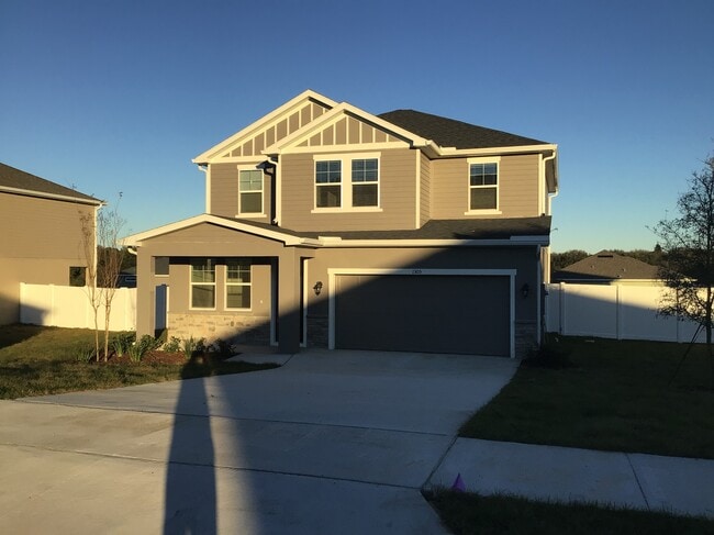 Building Photo - 1305 Mount Logan Dr