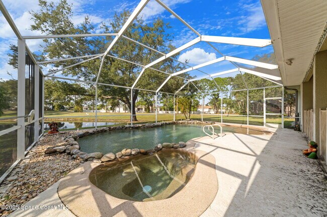 Building Photo - 949 SE Gardenbrook Ct