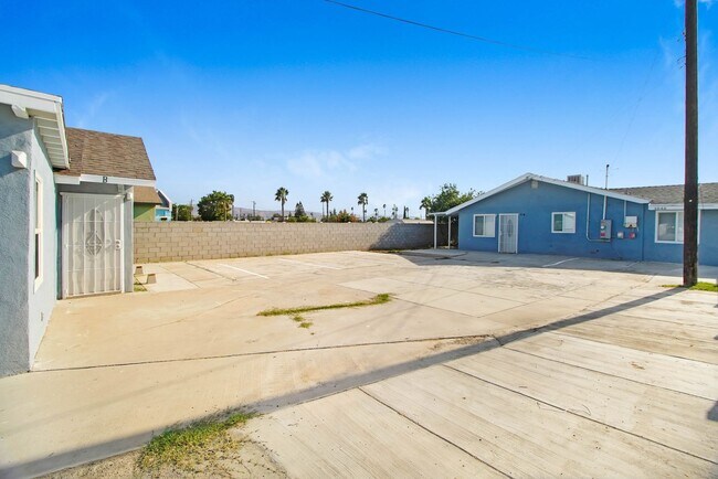 Building Photo - 4846 Doane Ave