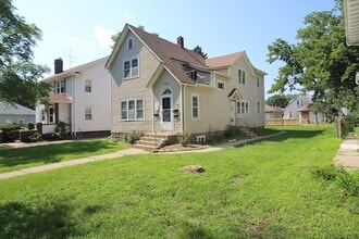 Building Photo - 1626 B-C