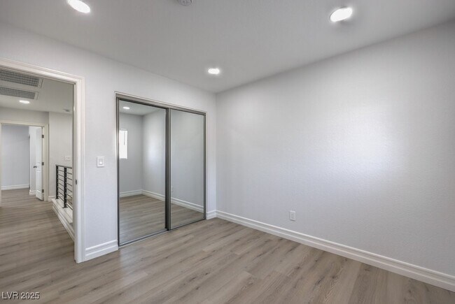 Building Photo - 8312 Huxley St