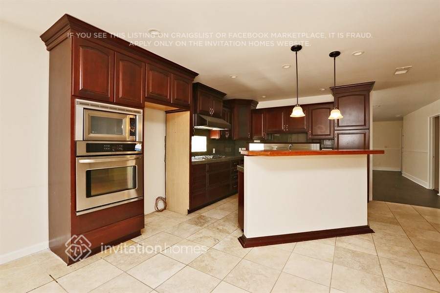 Building Photo - 1752 Willowbrook Ln