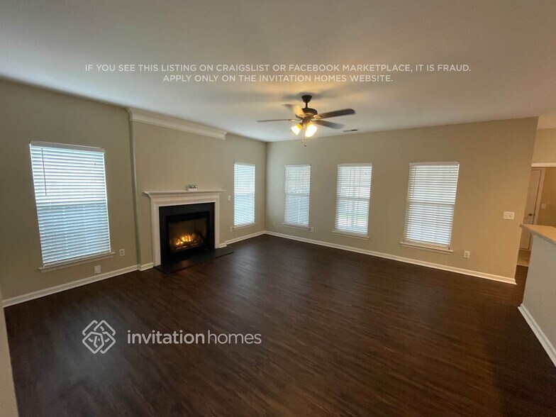 Building Photo - 578 Lansfaire Ave NW