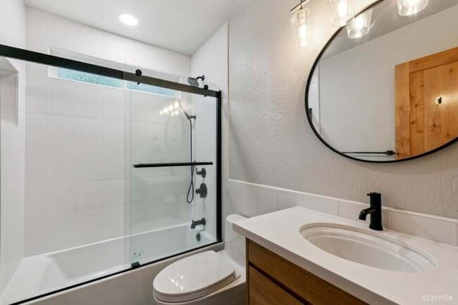 Building Photo - 1617 Cree St