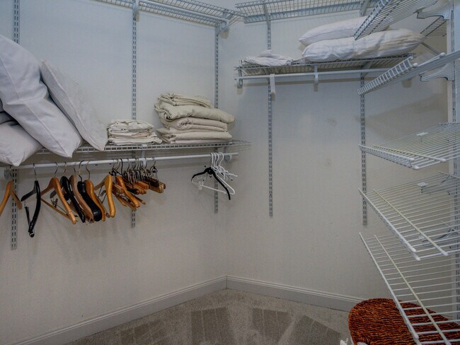 Building Photo - 3610 Gardens Pkwy