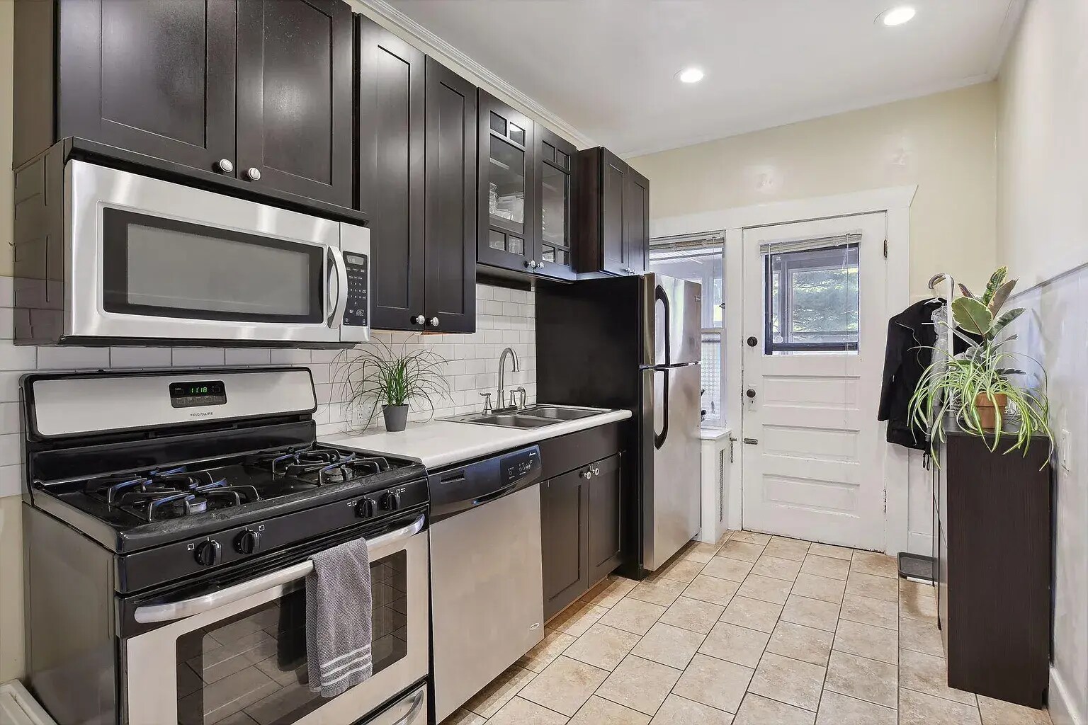 Kitchen - 1612 Van Buren Ave