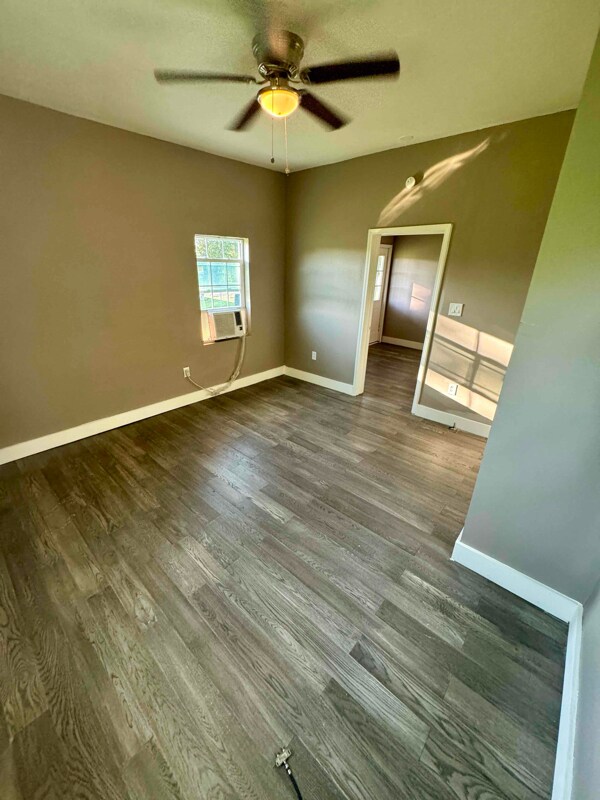 Building Photo - 120 W 18th St