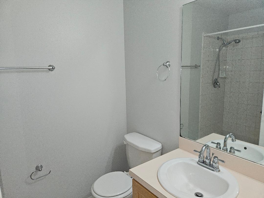 Bathroom 2 - 911 Wood Creek Dr