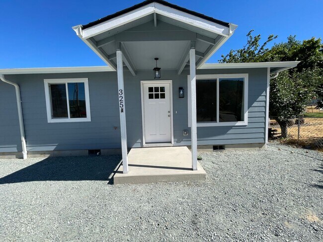 Primary Photo - Brand new Apartment in Riddle