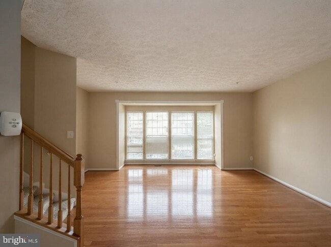 Building Photo - 9746 Harvester Cir