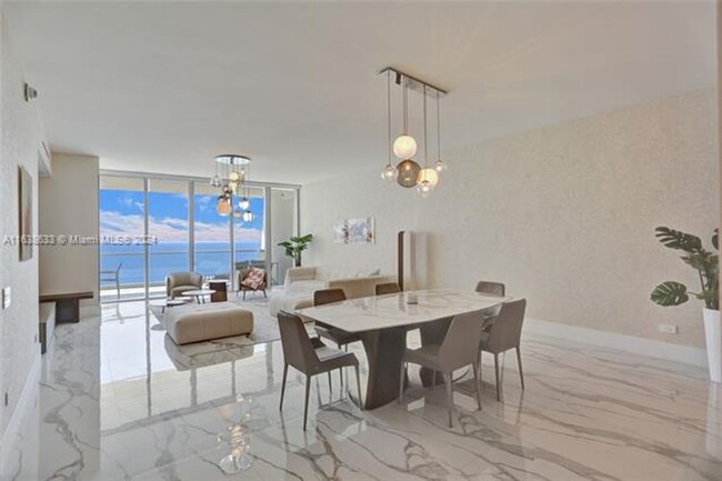 Building Photo - 18501 Collins Ave