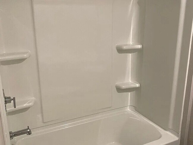 Building Photo - Charming 2-Story Townhome for Rent