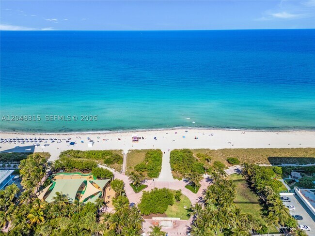 Building Photo - 6423 Collins Ave