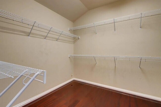 Building Photo - 4208 Rolling Water Dr