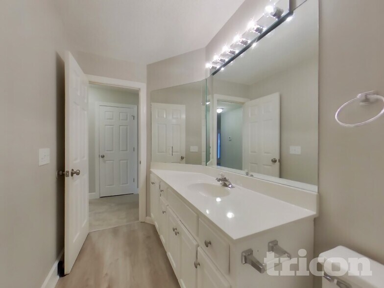 Building Photo - 4199 Green Ct