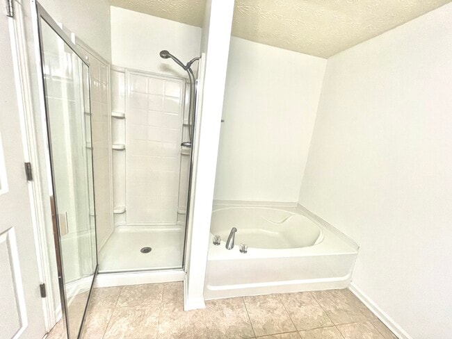 Building Photo - 787 Brookside Parc Ln