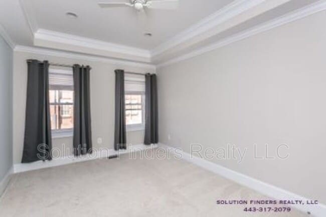 Building Photo - 3403 Hudson St