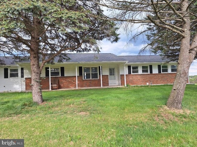 Building Photo - 711 Longs Gap Rd