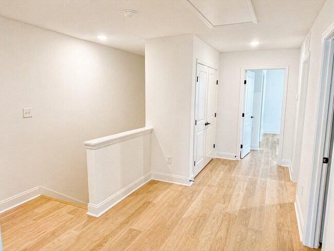 Building Photo - 1821 Bennett Vlg Dr