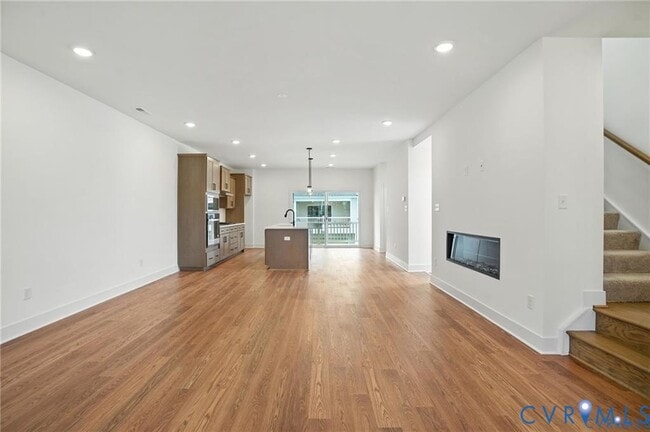 Building Photo - 11927 Evening Loop