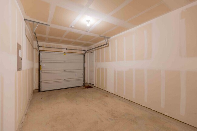 Building Photo - 7226 Hazel Circle