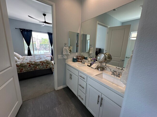 Building Photo - Short term Furnished home in the desirable 55+ community of Del Webb Available November-February