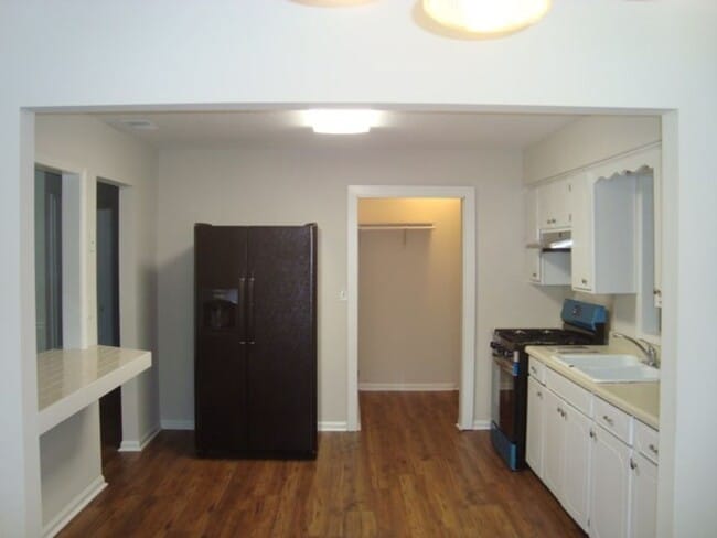 Building Photo - Move in Ready 3 bedroom!