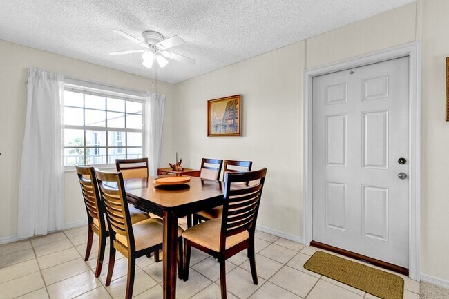 Building Photo - 1441 Ocean Dr