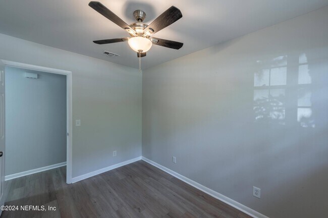 Building Photo - 1159 Green Cay Ave