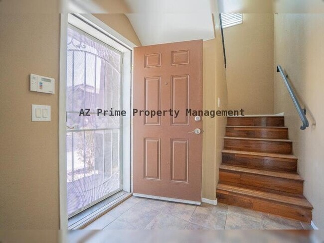 Building Photo - 5616 S 21st Pl