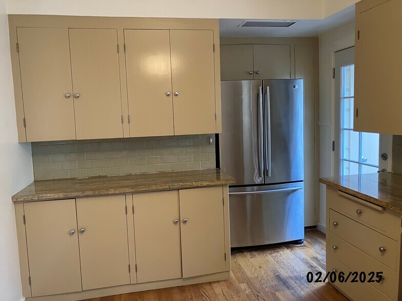 Building Photo - 1435 Francisco St