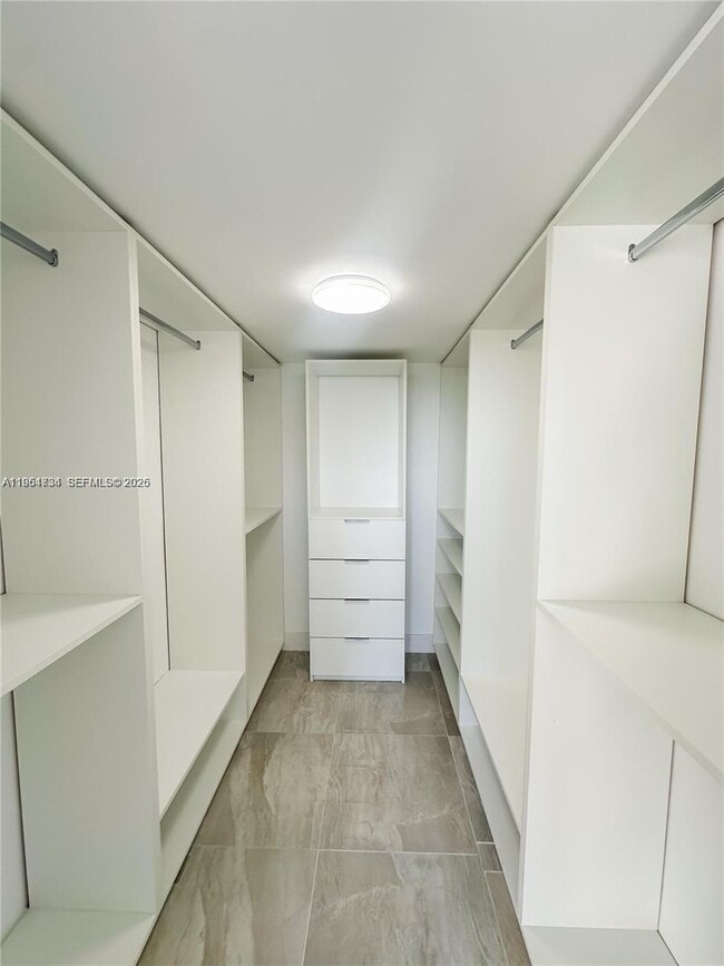 Building Photo - 16546 NE 26th Ave