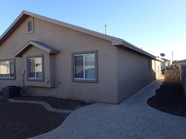 Building Photo - 14609 Randall Cunningham