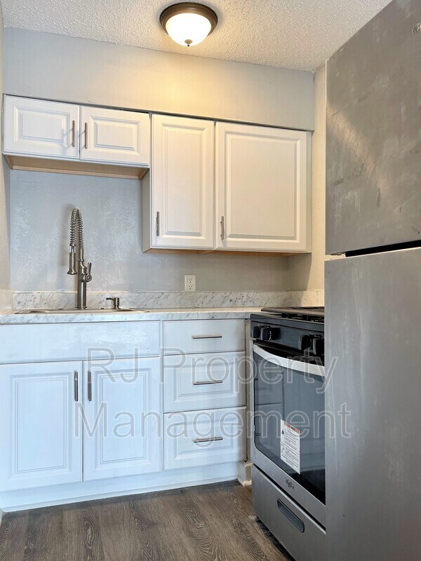 Building Photo - 1435 Court Ave