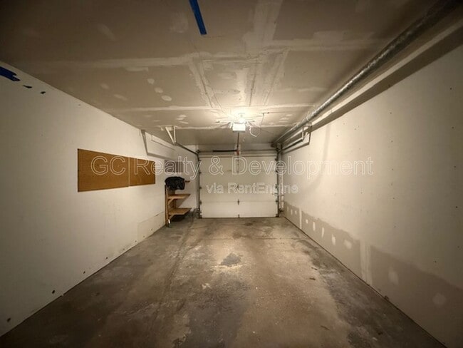 Building Photo - 1565 Burton Ct