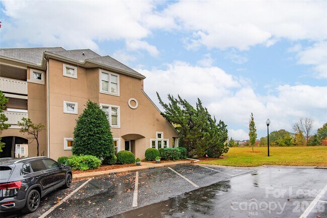 Building Photo - 9205 Ravenwing Dr