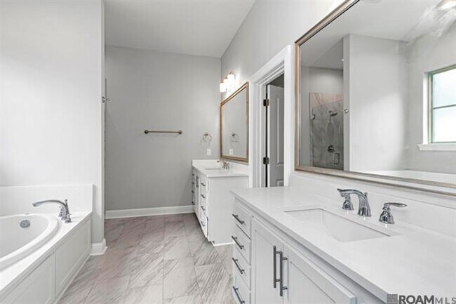 Building Photo - Luxury 4BR Home in Copper Mill | Golf Course Community | Loft & Fenced Yard