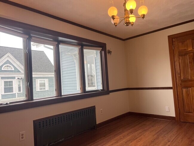 Building Photo - 4 Gardner St